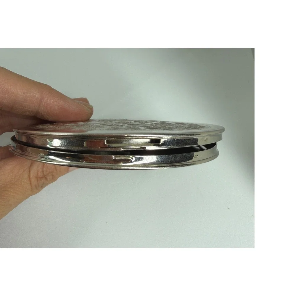 Vintage Tussy Silver Tone Makeup Compact Repousse Hunting Scene Horseback 3 Inch